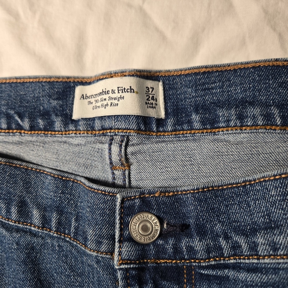 NWT Abercrombie & Fitch Jeans The 90s Straight Ultra High Rise  37/ 24S‎ - Picture 3 of 10